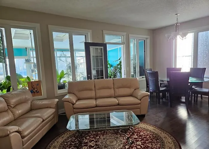3 Bedroom Detached House