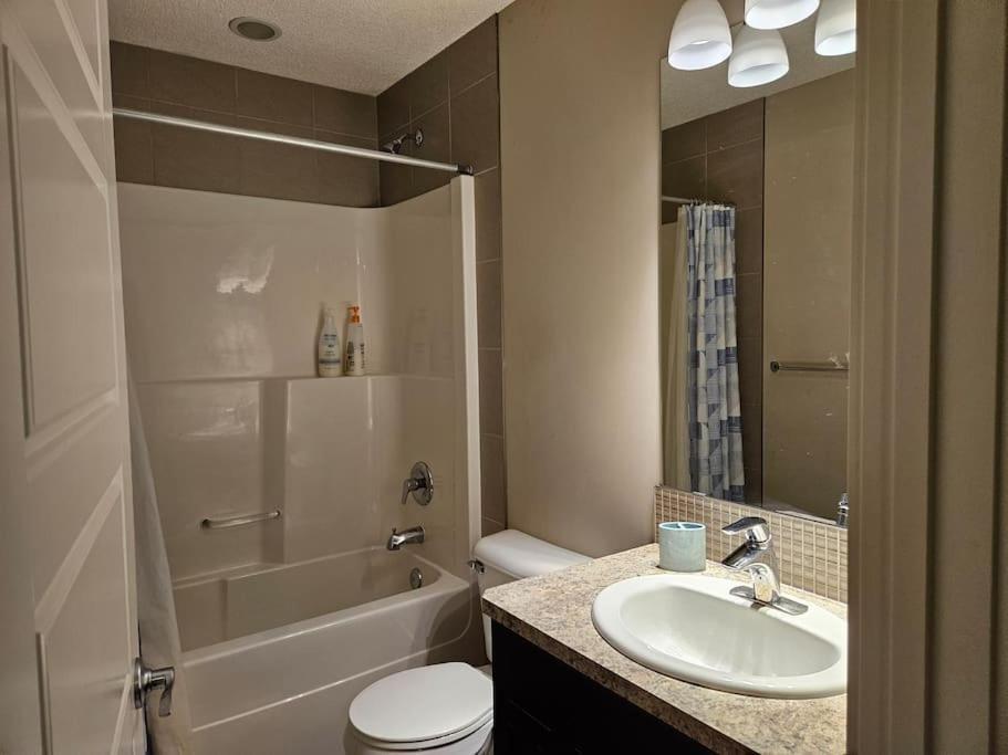 3 Bedroom Detached House