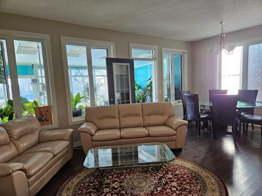 Holiday home 3 Bedroom Detached House Calgary